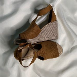 Brown Wedges